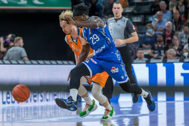 劳塔罗深知 劳塔罗深知