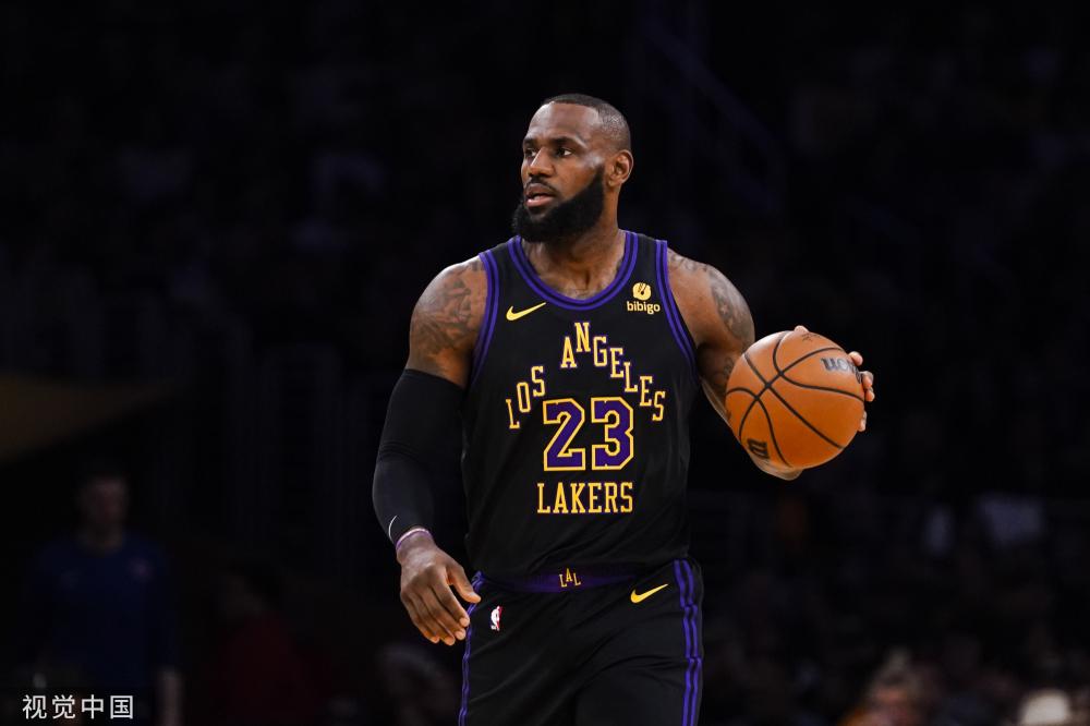 而他的对手 而他的对手